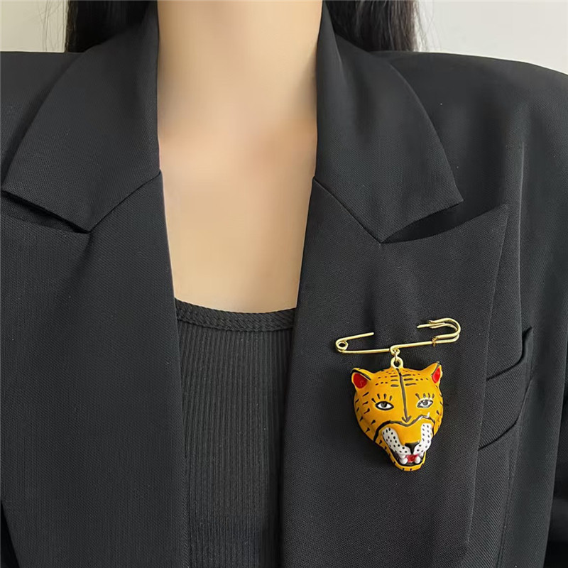 Broche tigre en émail élégante - Women'S Accessories For Formal Wear avis et prix